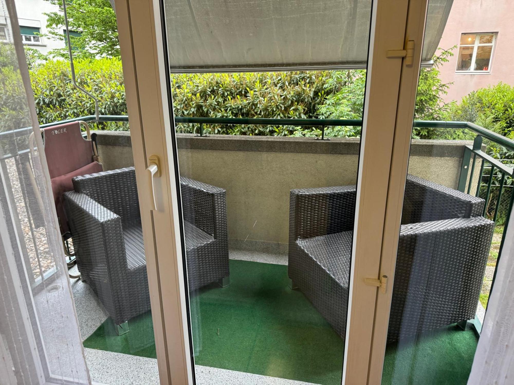Apartahotel Confort Lausanne Exterior foto